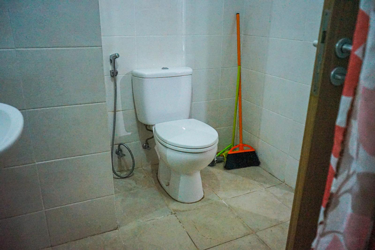 Bathroom 12