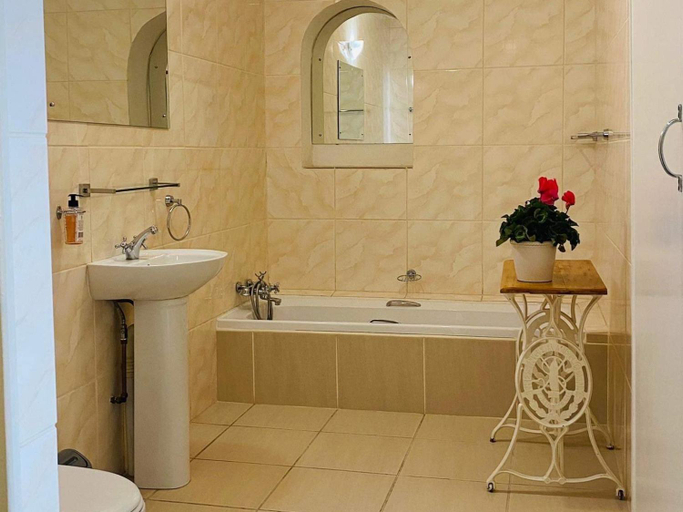 Bathroom 2, Karoo Country Guesthouse, Pixley ka Seme