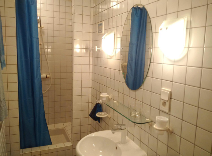 Bathroom 6