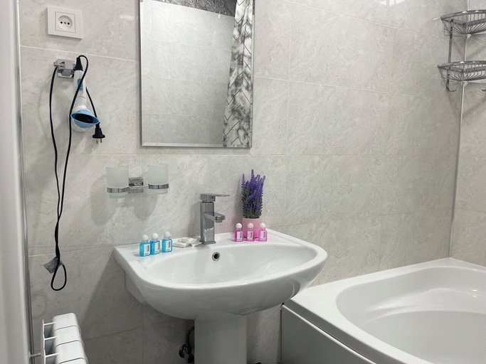Bathroom 3, New Kamolon by RNB estate, Tashkent City