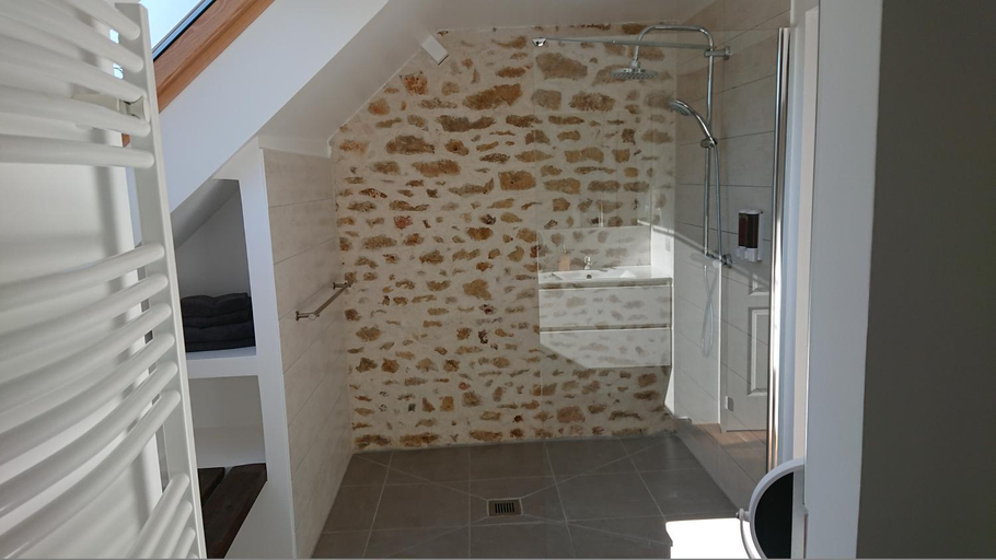 Bathroom 4, Le pre de la rue, Indre