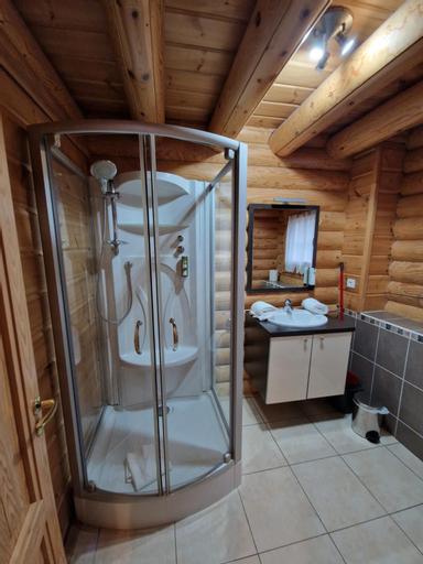 Bathroom 9