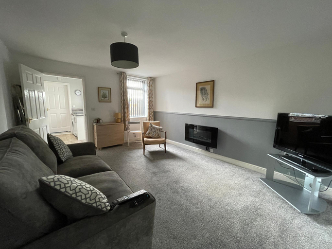 Others 4, Cosy & Comfortable Apt w/Parking, Nottinghamshire