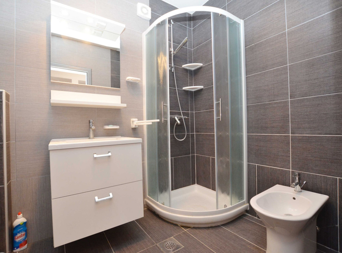 Bathroom 3, Quiet and Compact Apartment With Balcony, Rovinj