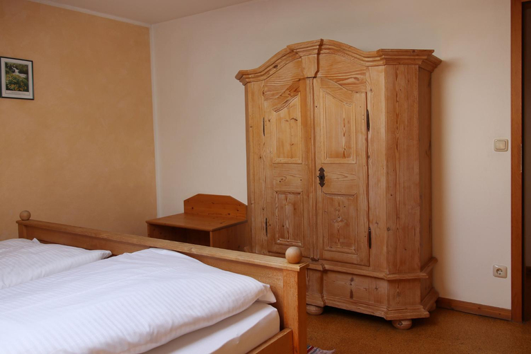 Bedroom 2, Schellenberger Hof, Rosenheim