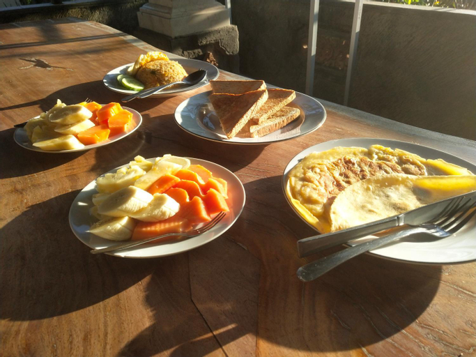 Food & Drinks 12