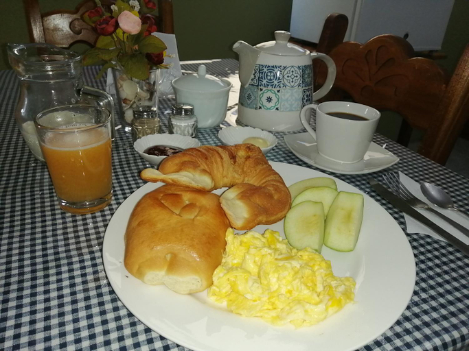 Food & Drinks 5, Hostal La Casa de Luis, San Cristóbal