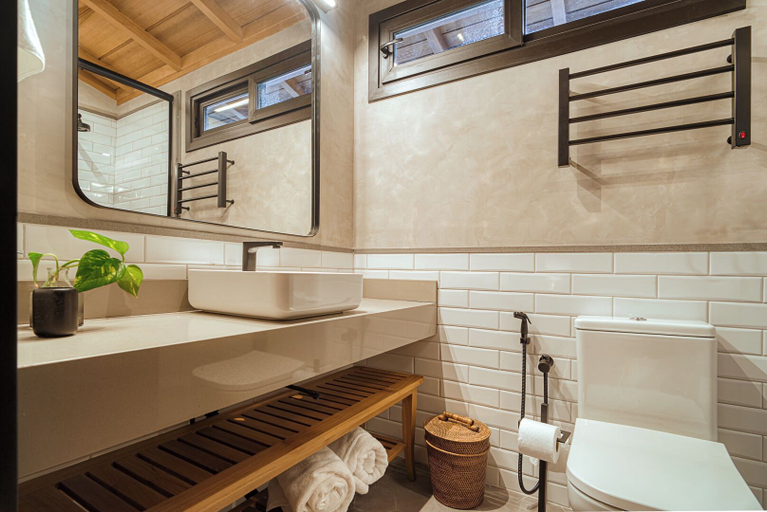 Bathroom 5, Mater Hotel, Canela