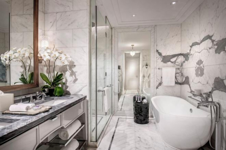 Bathroom 22