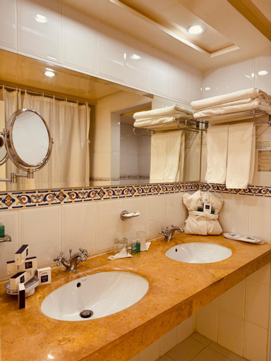 Bathroom 4