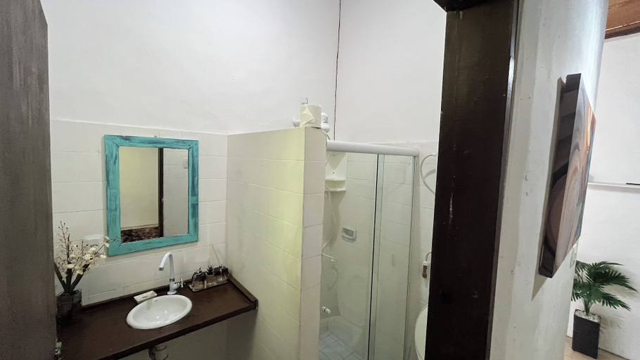 Bathroom 3, Casas Porto de Cima, Cairu
