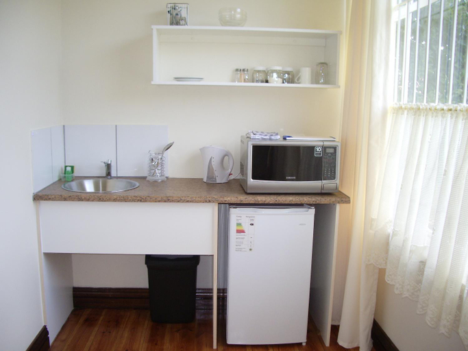 Others 5, Dee's BnB, City of Tshwane