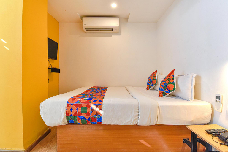 Bedroom 2, FabHotel NY Townhouse, Ahmadabad