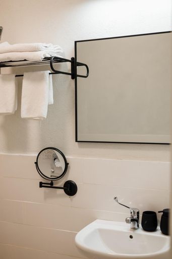 Bathroom 4, Kibbutz Gadot Guesthouse