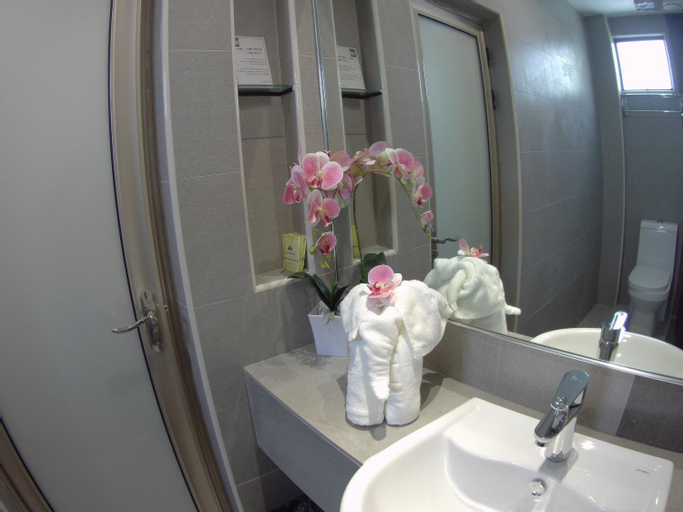 Bathroom 3