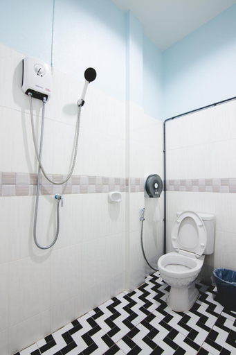 Bathroom 4, Khaosok Secret Hostel, Phanom