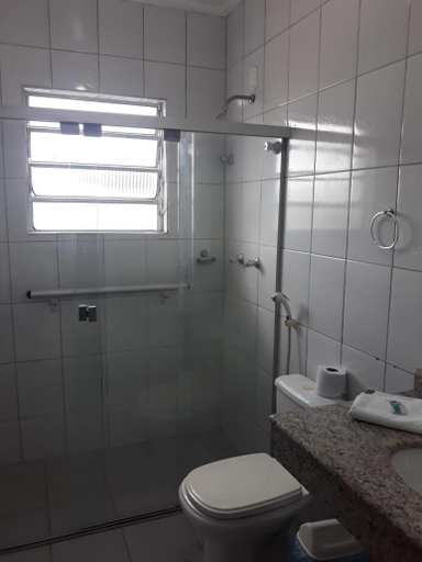 Bathroom 3, JC Palace Hotel, Machado