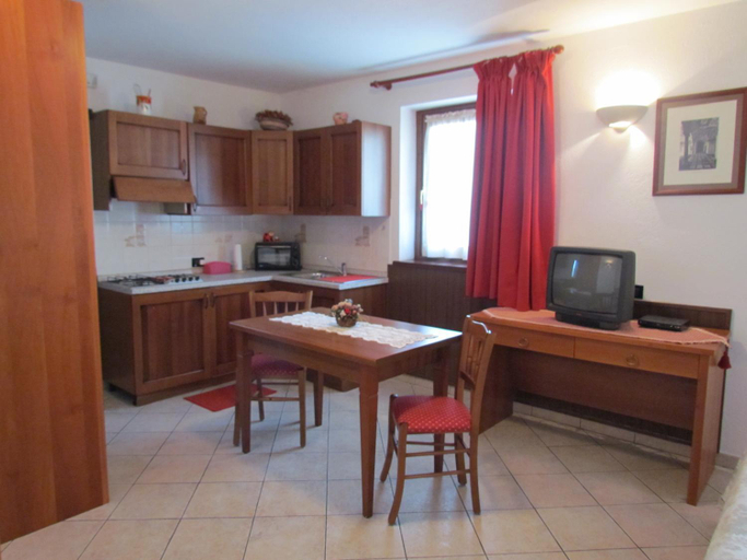 Others 4, Residence Du Chateau, Aosta