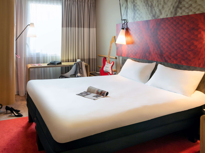 Others 3, ibis Paris Rueil Malmaison, Hauts-de-Seine