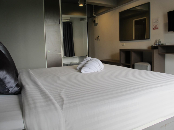Bedroom 27