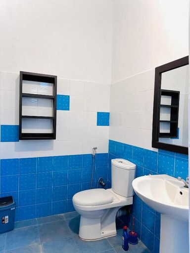 Bathroom 5, The Vitamin Sea Villa, Ambalangoda