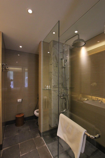 Bathroom 5