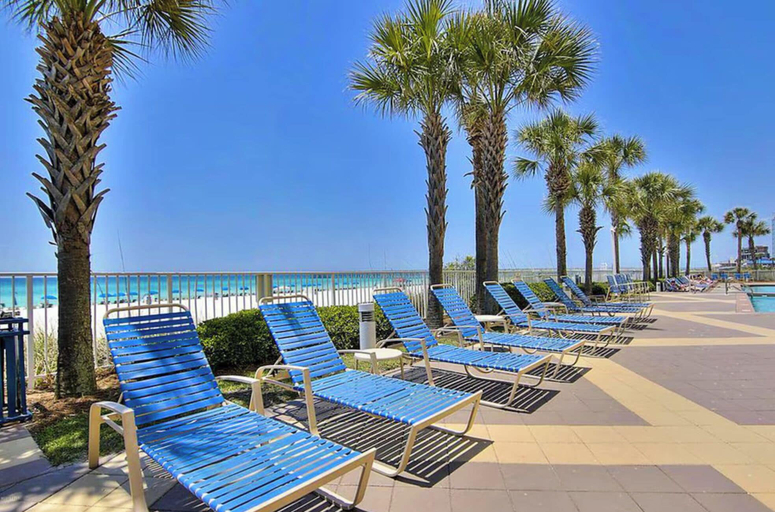 Sport & Beauty 4, Beachfront Bliss Awaits: 2-bed, 2-bath Condo at Sterling Reef - Sleeps 6!, Bay