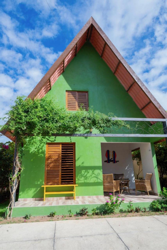 Exterior 5
