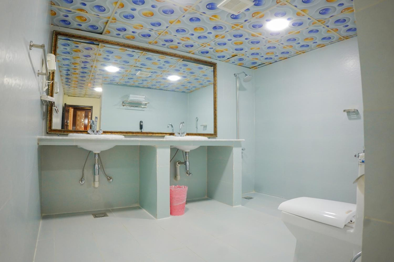 Bathroom 5, Hotel Indus, Hyderabad