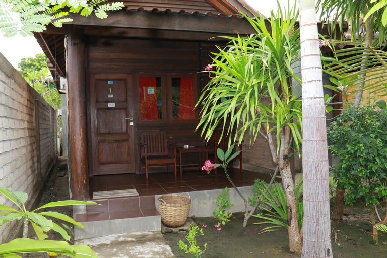Exterior 10