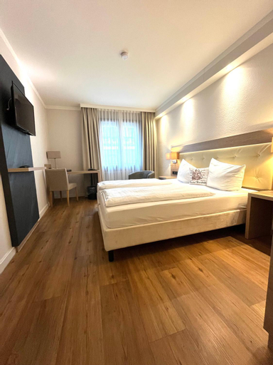 Bedroom 15