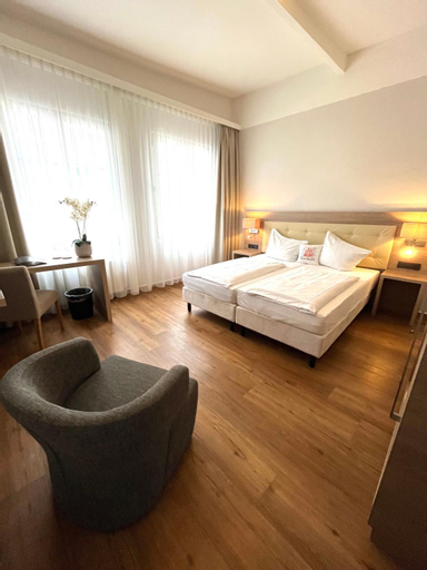 Bedroom 16