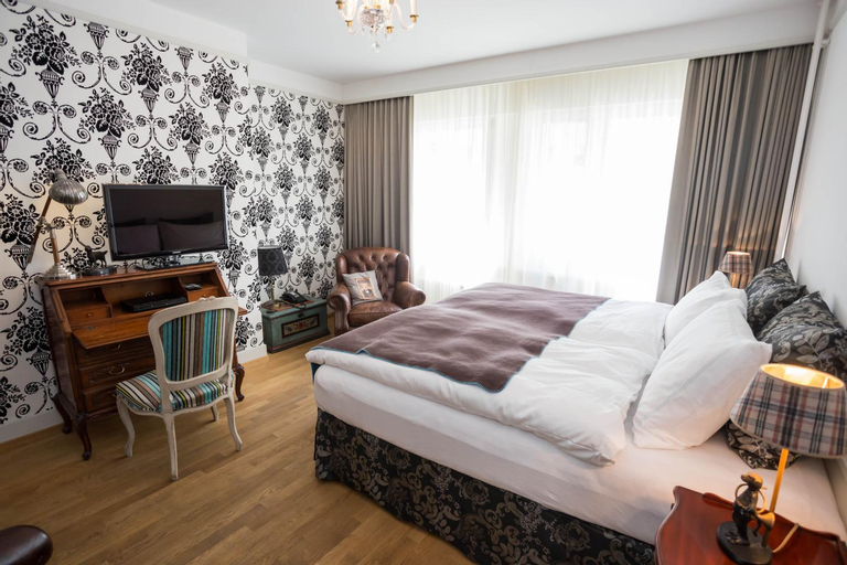 Bedroom 12