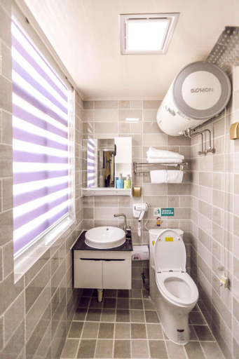 Bathroom 4