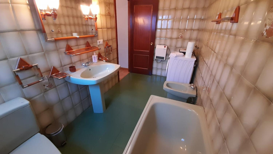 Bathroom 2, Casa Rural Dona Catalina, Cádiz