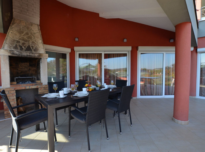 Food & Drinks, Calm Countryside Rovinj Manor With Pool, Rovinj