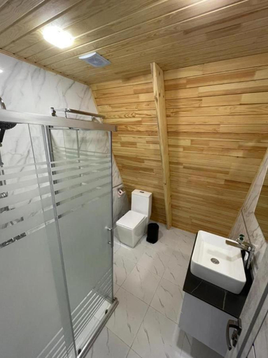 Shower 3, Qafqaz Wood Chalet, Qəbələ