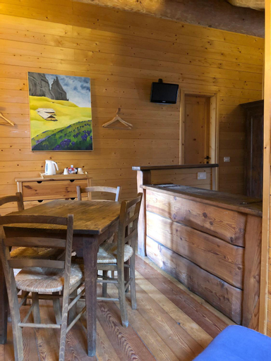 Dining Room 11