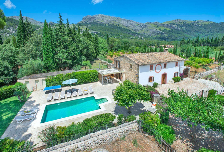 Facilities 4, Camp dAvall, Baleares