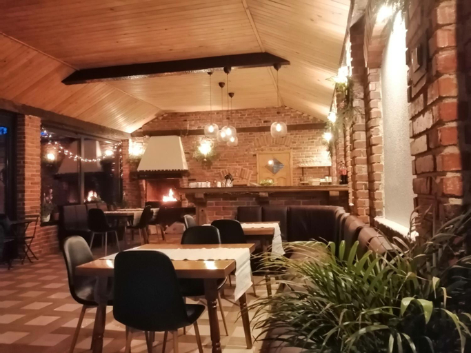 Food & Drinks