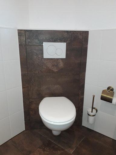 Bathroom 9