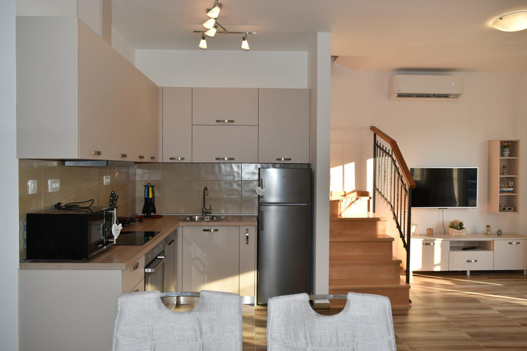 Others 3, Apartment Plagenti with Sea View
