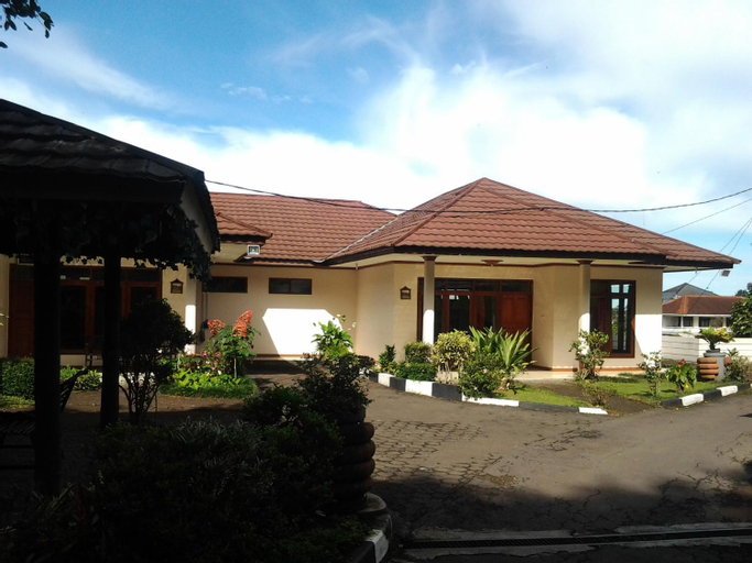 Exterior 22