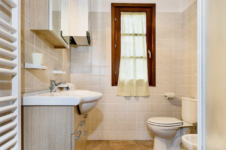 Bathroom, Borgo San Pecoraio Residence , Pisa