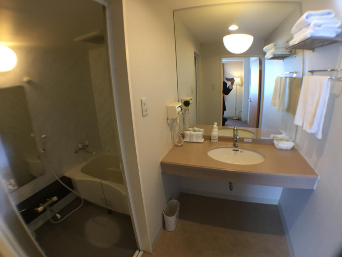 Bathroom 4, Hotel Okhotsk Palace, Monbetsu