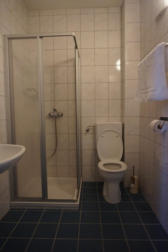 Others 4, Viehberghutte, Freistadt