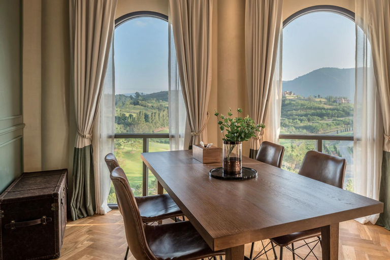 Dining Room 12