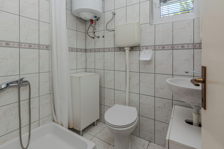 Bathroom, Apartment Jozanovic, Vir