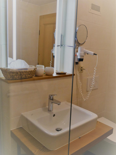 Bathroom, Landhotel Restaurant Hubinger, Bruck-Mürzzuschlag