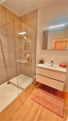 Bathroom, La douce Rive, Liège